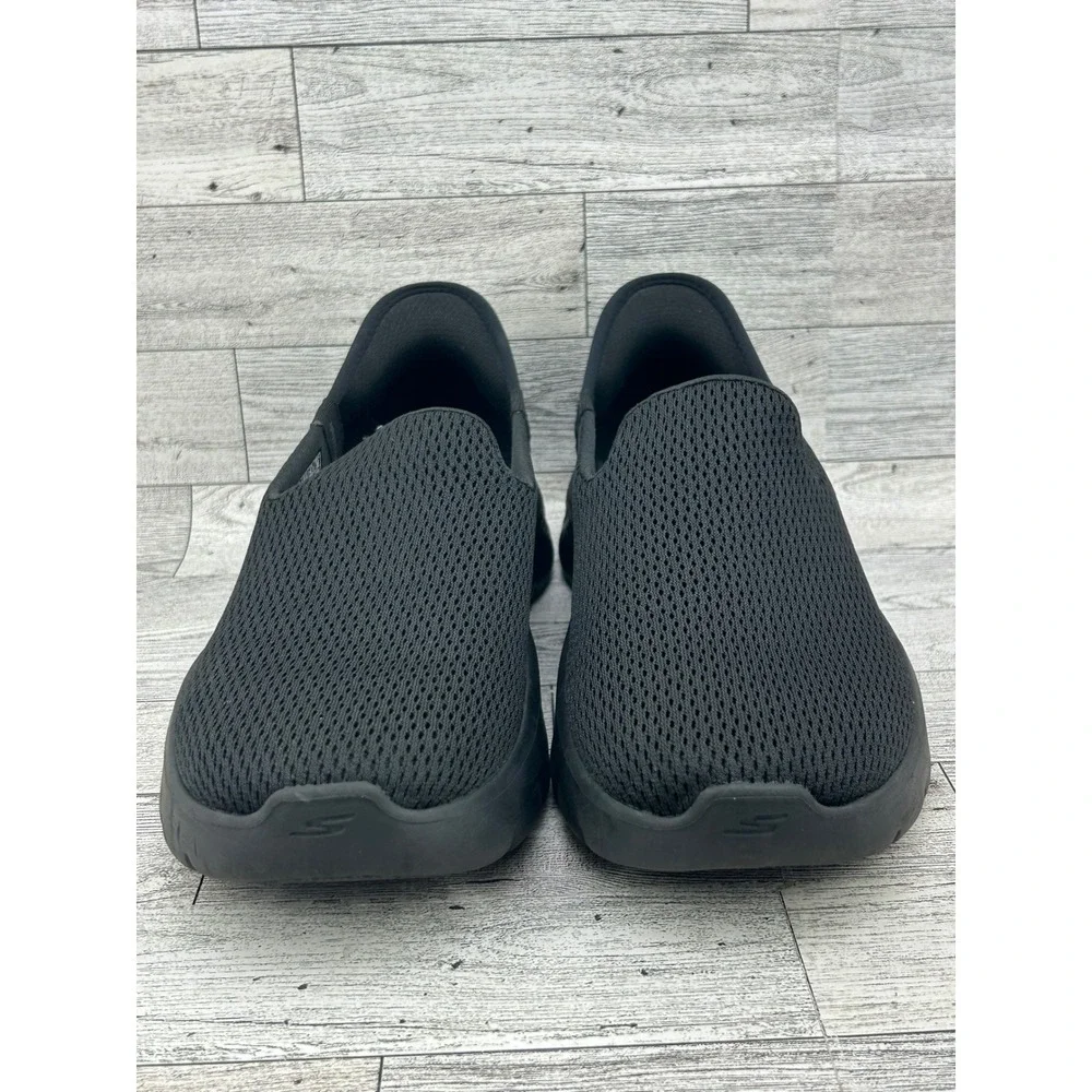 Skechers hands free